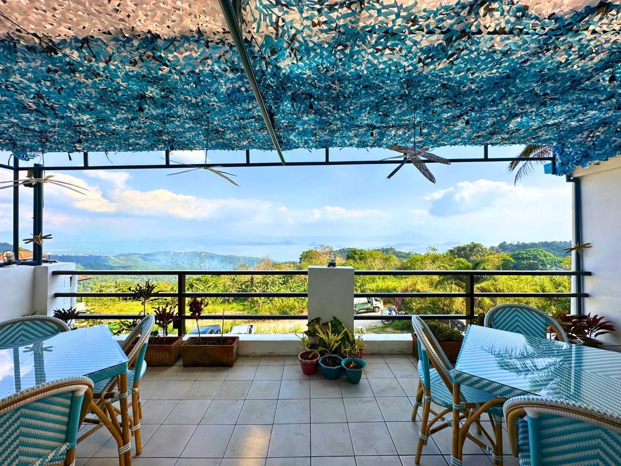 Cabins By Eco Hotels Тагайтай Экстерьер фото